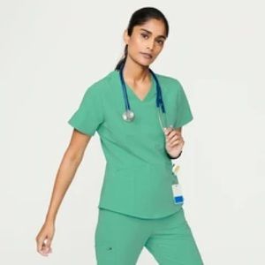 Figs Casma top and Zamora Joggers